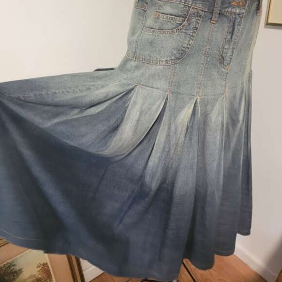 Fabulous Full Denim Skirt From Jeanology Size 12 - Picture 2 of 6